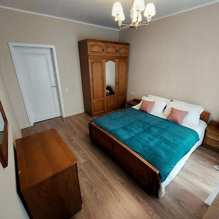Квартира В Самом Центре Almati Kültér fotó